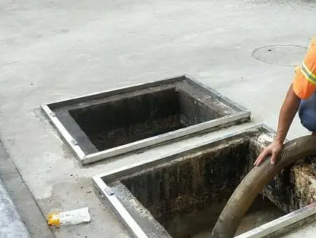 西畴化粪池清理