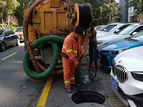 西畴排污管道清淤